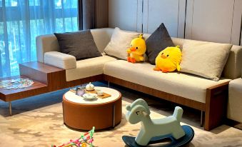 Yangzhou East High-speed Railway Station Elite Hotel