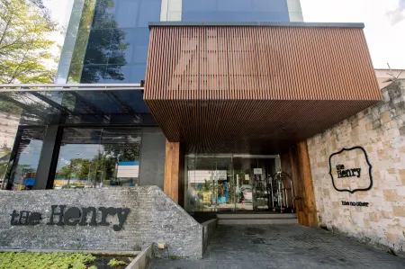 The Henry Hotel Roost Bacolod