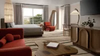Sandbourne Santa Monica, Autograph Collection