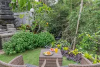 Campuhan Guesthouse Hotels near Dagang Laklak
