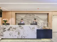 Dong Sen Hotel - parking