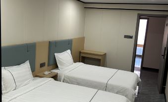 Xincun Apartment (Shuangyong Street Subway Station)