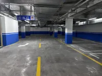Aifeel Hotel - parking