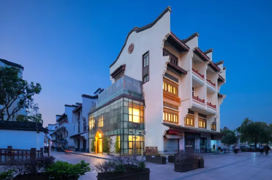 Floral Hotel·Ruili Hotel