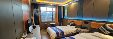 Basuran Wulanfeng Lake View Hotel Отели рядом с достопримечательностью «Ranwu Lake International Self-Driving Campground»