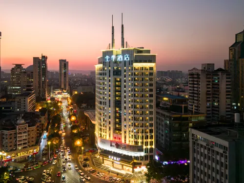 JI Hotel (Liuzhou Five Star Pedestrian Street Liuhou Park)