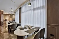 Tianjing Lake Phoenix Hotel