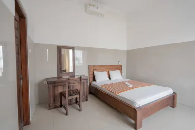 Rommeo Inn Lovina Mitra RedDoorz Hotel di Kabupaten Buleleng