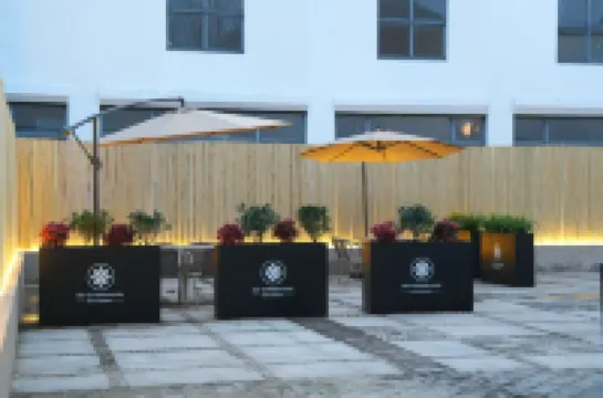 愛渡花園裡飯店（周莊店） 生命奧祕博物館附近的飯店