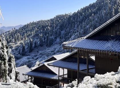 雲冰山勾藍瑤客棧