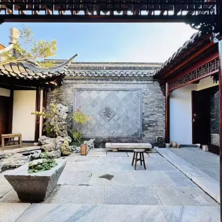 Yangzhou Yanju Sanyue Homestay (Heyuan)