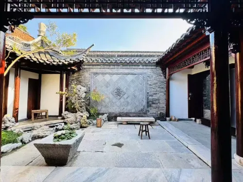 揚州燕居三月民宿（何園店）