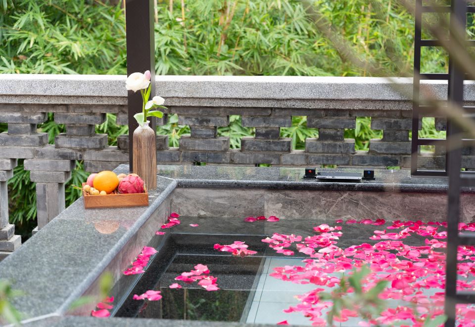 멍화루셔 호텔 이미지