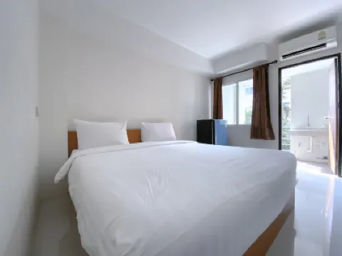 JJ Place Korat Hotels near Bung Ta Lua Park