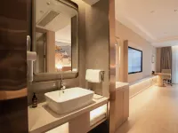 Vienna Hotel (Minwei Shopping Center Branch) Hotels in Hanyin County