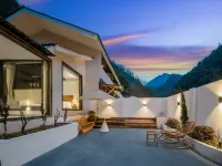 Chongqing Jinfoshan Yumanyinshan Resort Hotel Hotels near Laolongdong Sceneic Area
