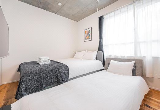 4. 67Hotel ..