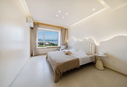 Youth Hotel apartment에서 본 싱하이 광장 전경