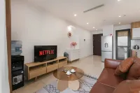 [Business-Ready] Vinhomes Dcapitale Apartment - By VN Stay