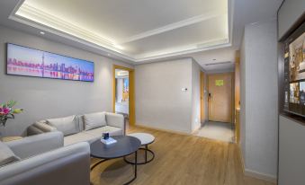 Vienna Hotel (Shenzhen Shiyan Shilong Community)