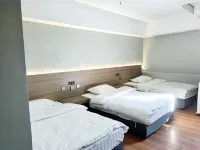 Mingzhu Hotel (Fuyuan International Passenger Station)