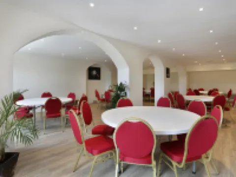 ヴァカンセオール - レ ドゥミール シャンペノワ エペルネーのホテル