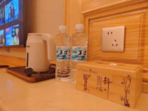 九寨溝畔山雲墅