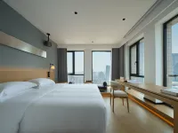 SFEEL Designer Hotel (Chengdu Taikoo Li Wangfujing  Road Branch) - parking