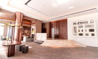 Homeinn Plus Hotel (Deyang Wuzhou Plaza Performing Arts Center)