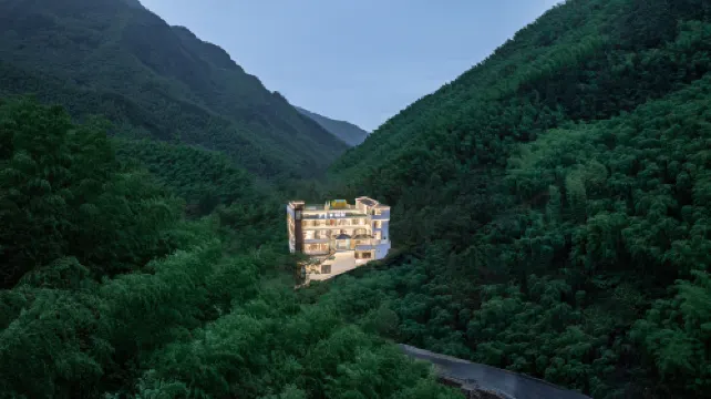 Anji Beiyun Ge Shanye Hotel