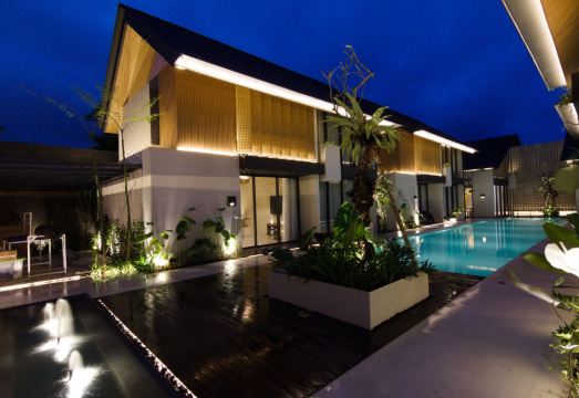 우마한 사누르 발리의 깔끔한 외관