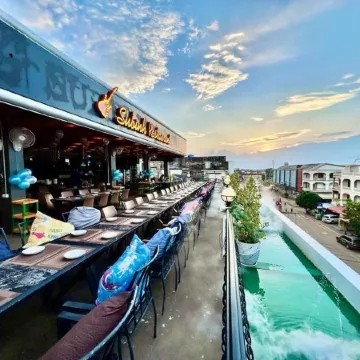 Subinh Hotel Отели в г. Паксе