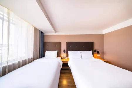 Mei Yi  Hotel (Taiyuan Xinjian South Road Laojunying North Entrance) Отели рядом с достопримечательностью «May First Square»