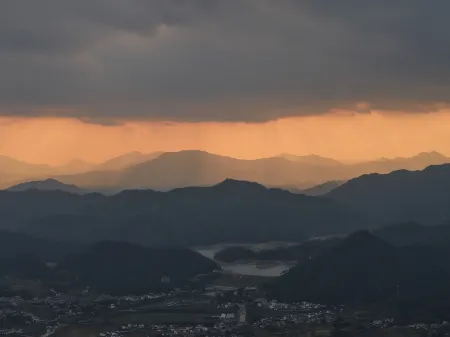 Jin Tong Hotel Отели рядом с достопримечательностью «Tanhe  Ancient City»
