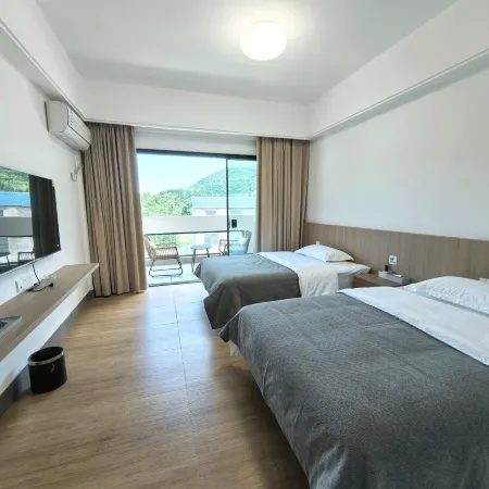 Yunding Mountain Homestay (Bamian Mountain Scenic Area)