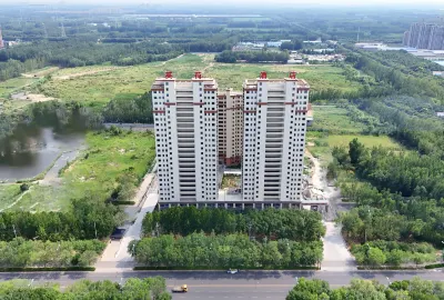 Yinghu Hotel (Texas High-speed Railway East Avenue Branch) Hotels near Dezhou East Railway Station