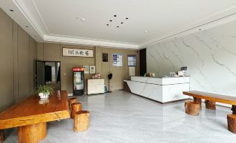 Mengla County Menglun Chunlin Hotel