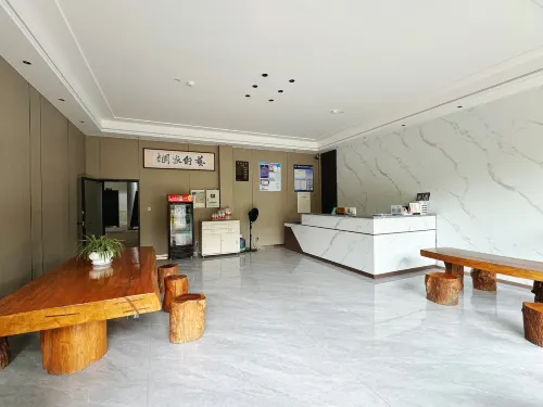 Mengla County Menglun Chunlin Hotel