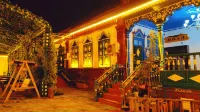 Yining Hera Cottage Hostel (Kazanqi Folk-custom Tourism Area)