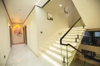 Sanyue Mountain · Scenic Mountain View Vacation Apartment (Sanqingshan Gangshou Cableway)