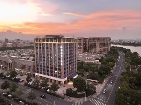 Platinum Crystal Hotel