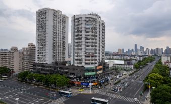 Yixin Chain Select Hotel (Chengshan Road Subway Station, Shangnan Road, Expo Park)