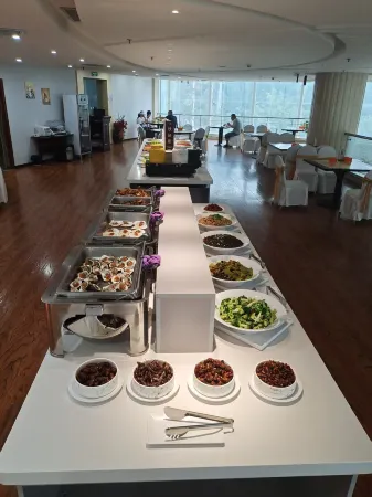 Yihai International Business Hotel