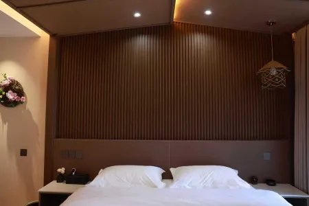 No. 32 Courtyard Homestay Отели в г. Чжаочжоу