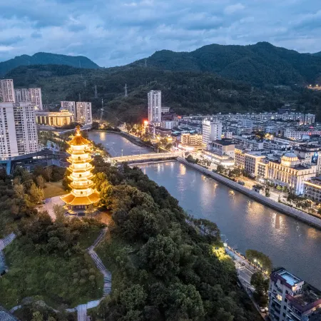 Vienna Hotel (Wenzhou Wencheng Happiness Building)