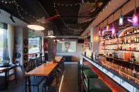 Tianya.Skyline Seaview Designer Homestay (Putuo Mountain Airport Wushitang Branch) - Bar