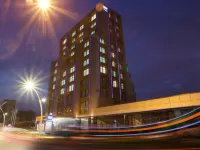 Tryp by Wyndham Istanbul Topkapi Olivium Outlet Center yakınındaki oteller