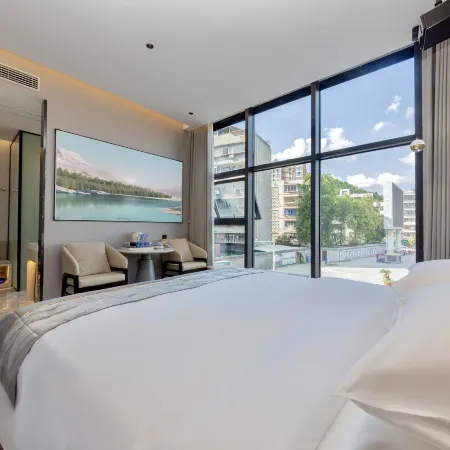 Yanting Future Intelligent Hotel (Lanzu Plaza Store)
