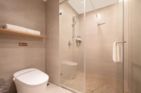 Home Inn Selected Hotel (Ezhou High-Speed Rail Station Branch)