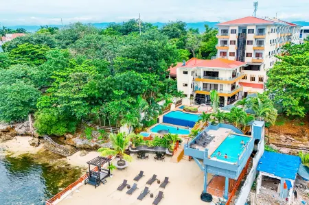 Palmbeach Resort Mactan Cebu powered by Cocotel